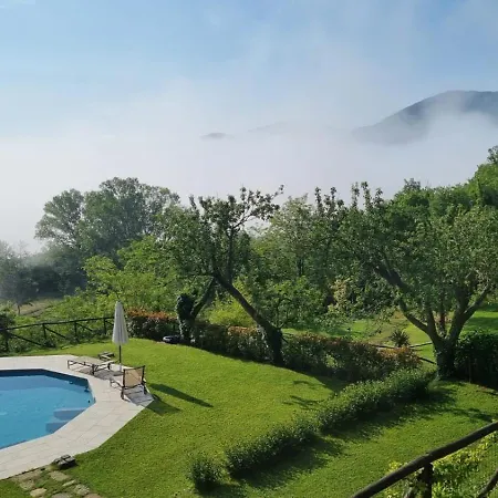 בית נופש Tenuta La Scure Il Focolare קורטונה